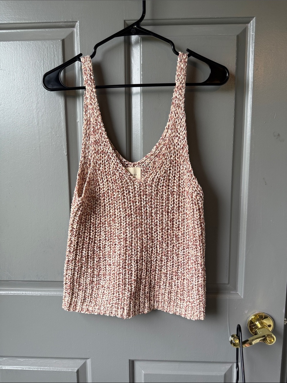 Textured V-Neck Knit Tank Top in Blush Pink